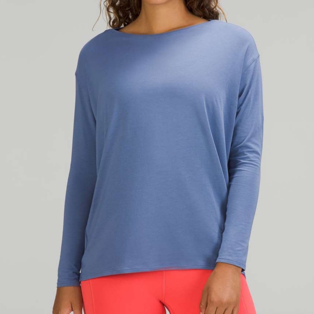 lululemon back in action tee size 16 - water drop